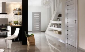 Usi interior albe: 12 avantaje oferite de aceasta varianta